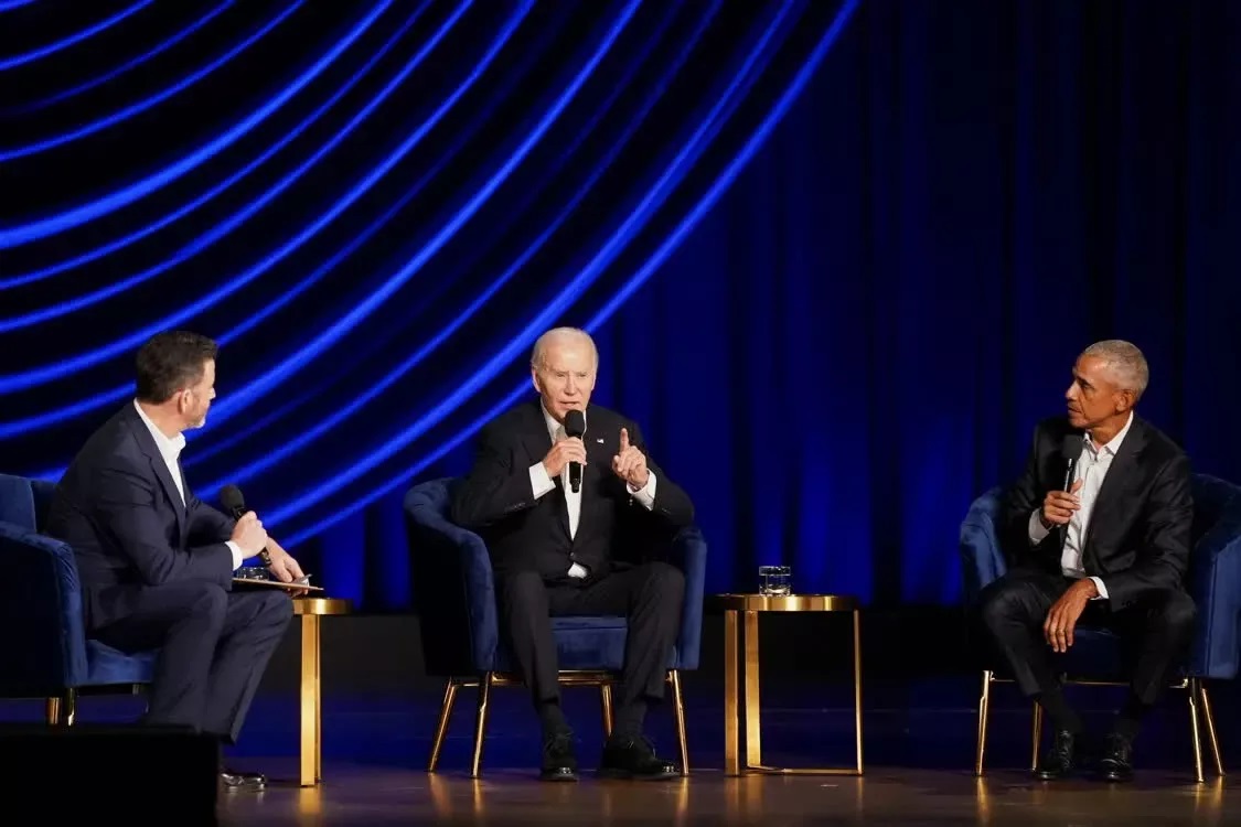 美国洛杉矶，美国总统拜登与美前总统奥巴马一同在孔雀剧院参加竞选筹款活动 ...