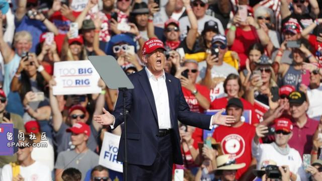 特朗普刚刚抵达集会现场